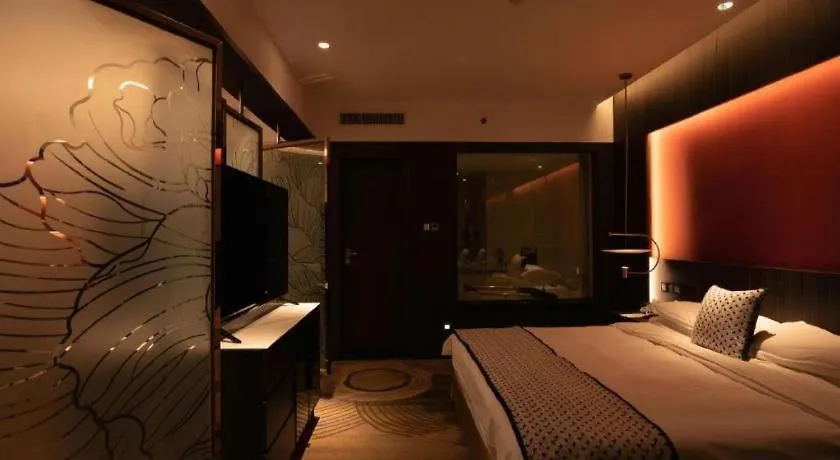 New Friendship Hotel Luo-jang