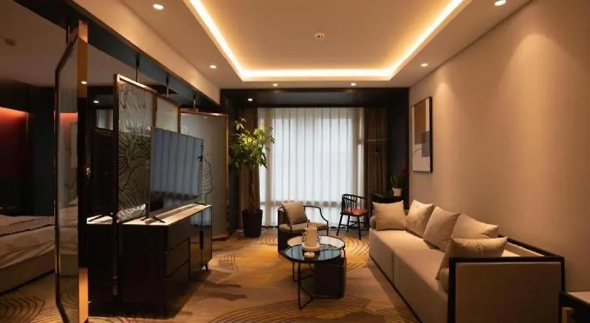 ***  New Friendship Hotel Luo-jang Čína