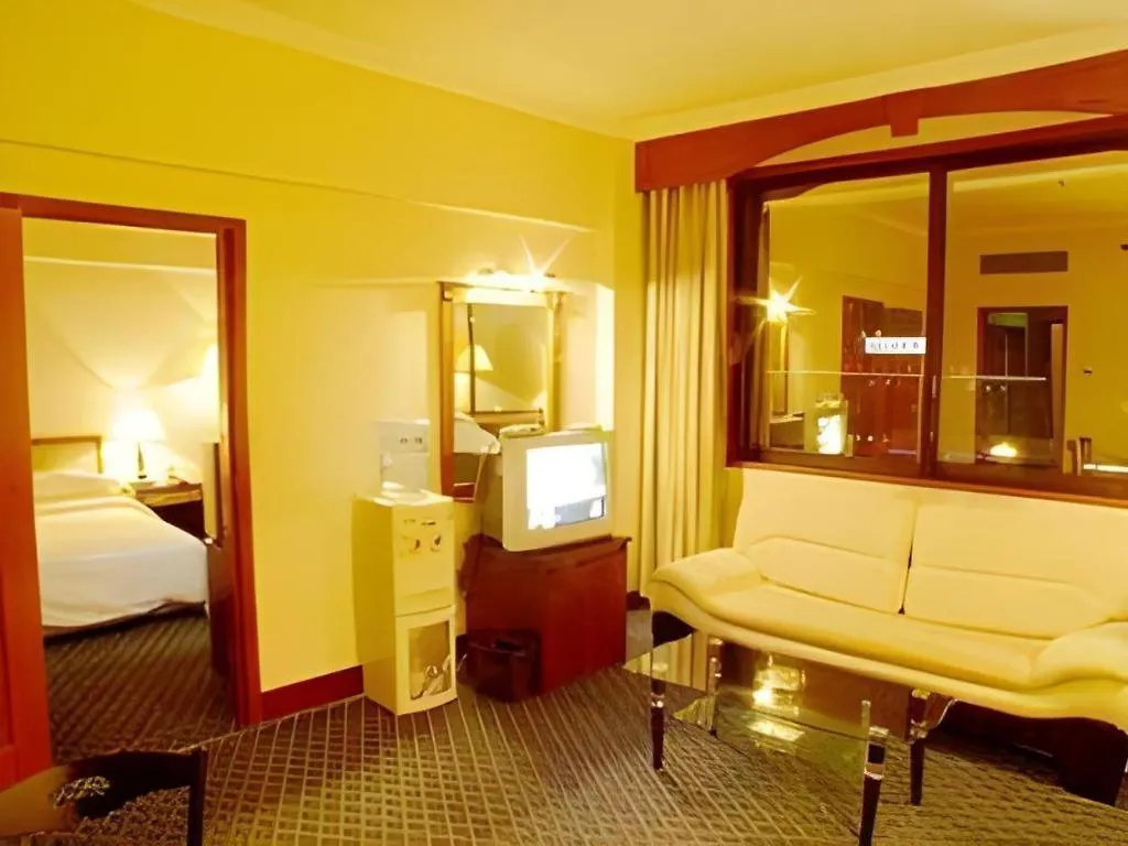 לואיאנג New Friendship Hotel